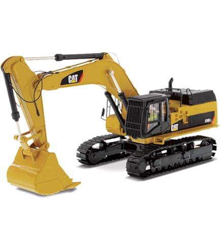 Diecast Masters CAT Caterpillar 657 G Wheel Tractor Scraper with